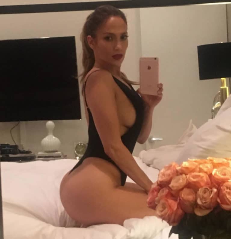 Jennifer Lopez naked