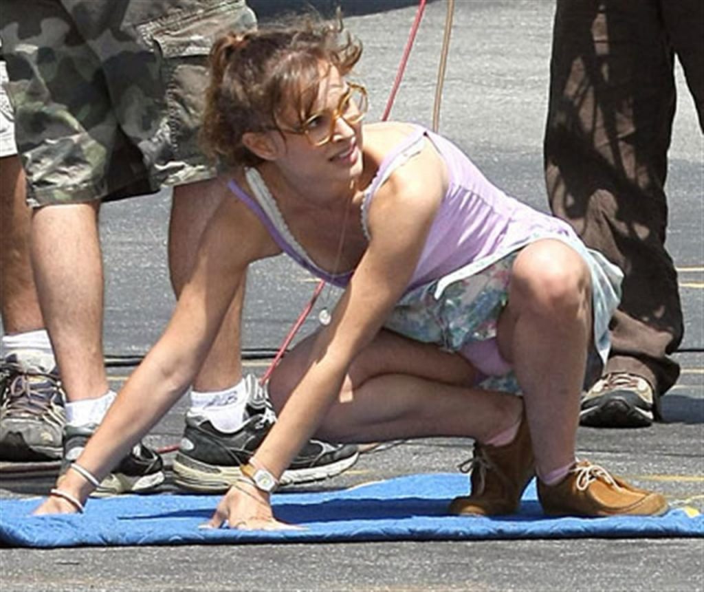 Natalie Portman Upskirt