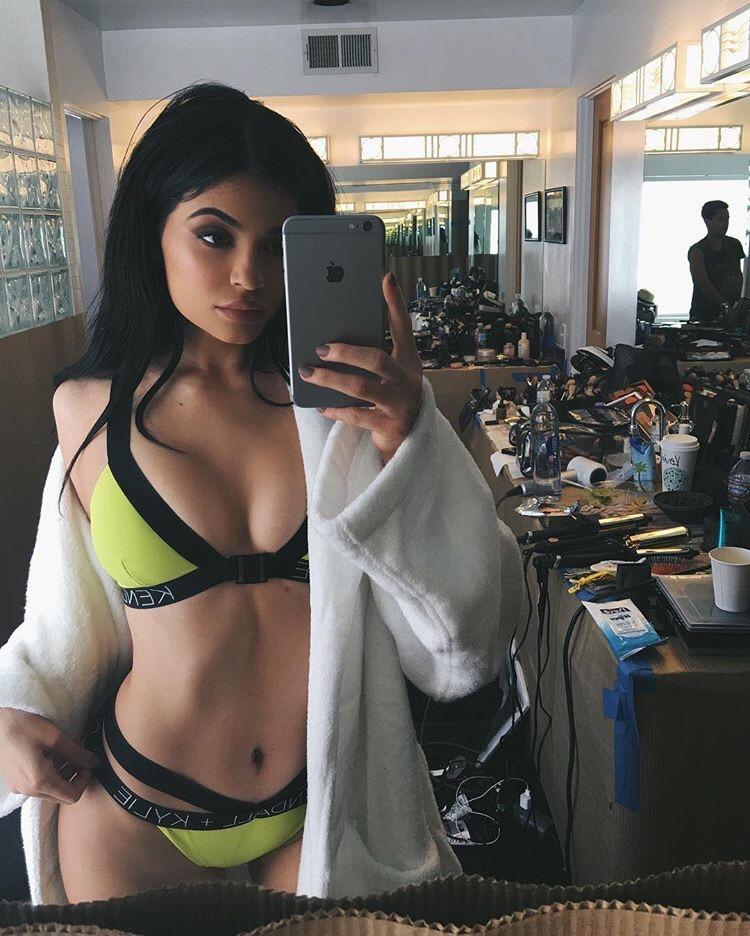 Kylie Jenner Bikini Pics
