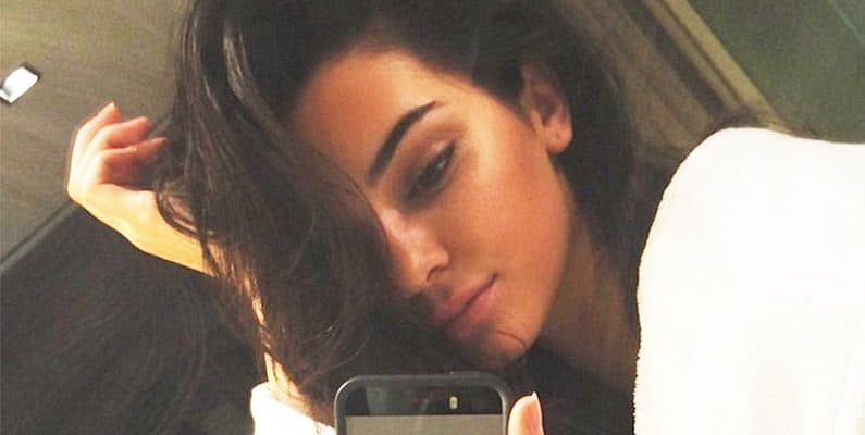 Kendall-Jenner-sexy-selfie-795x400-1