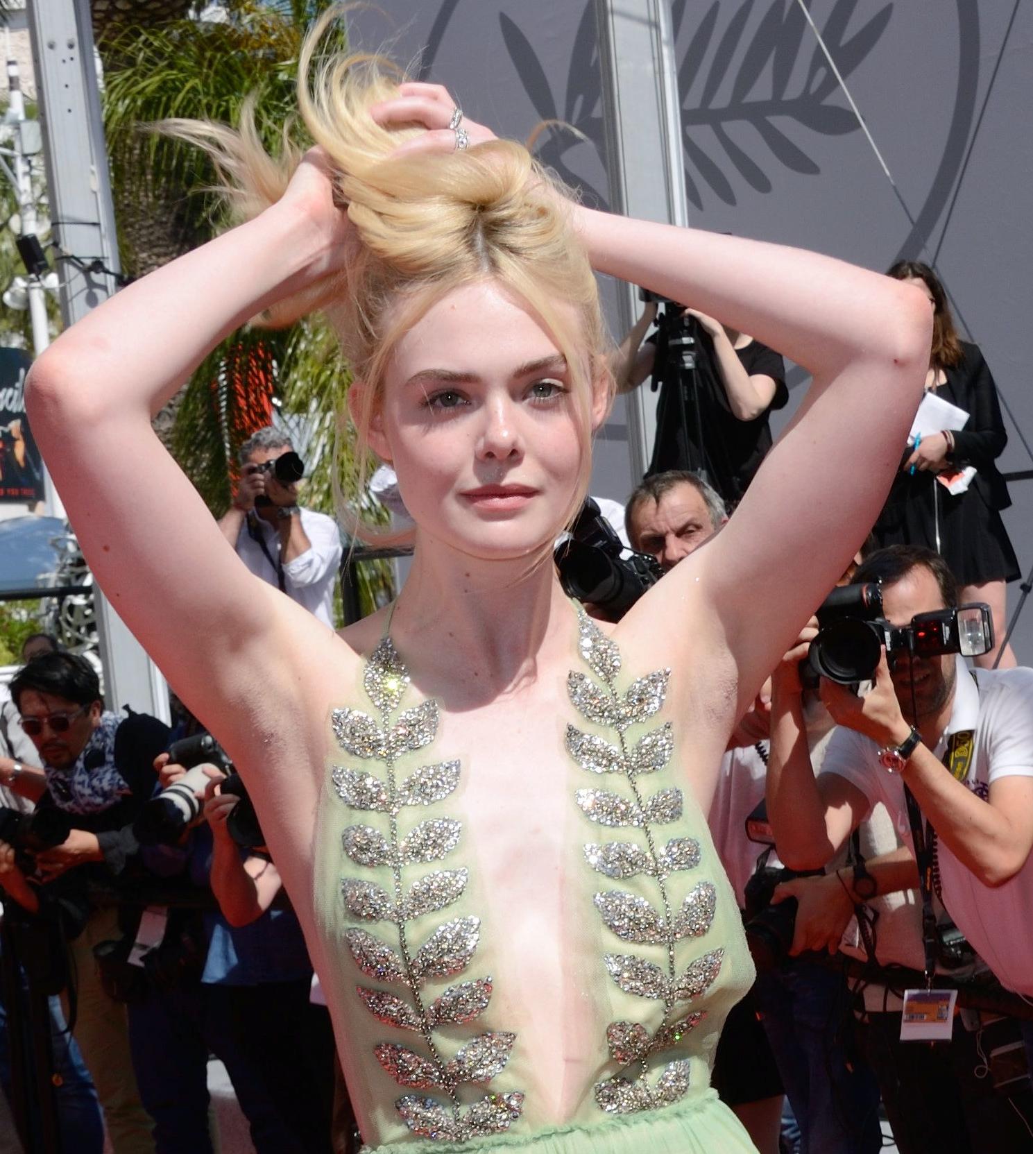 Elle Fanning naked and sexy photos are sure not to be missed, it is easy to...