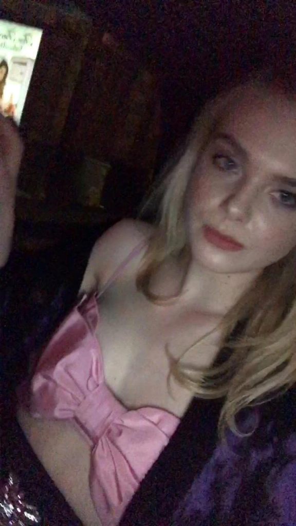 Elle Fanning Naked & Sexy Pics