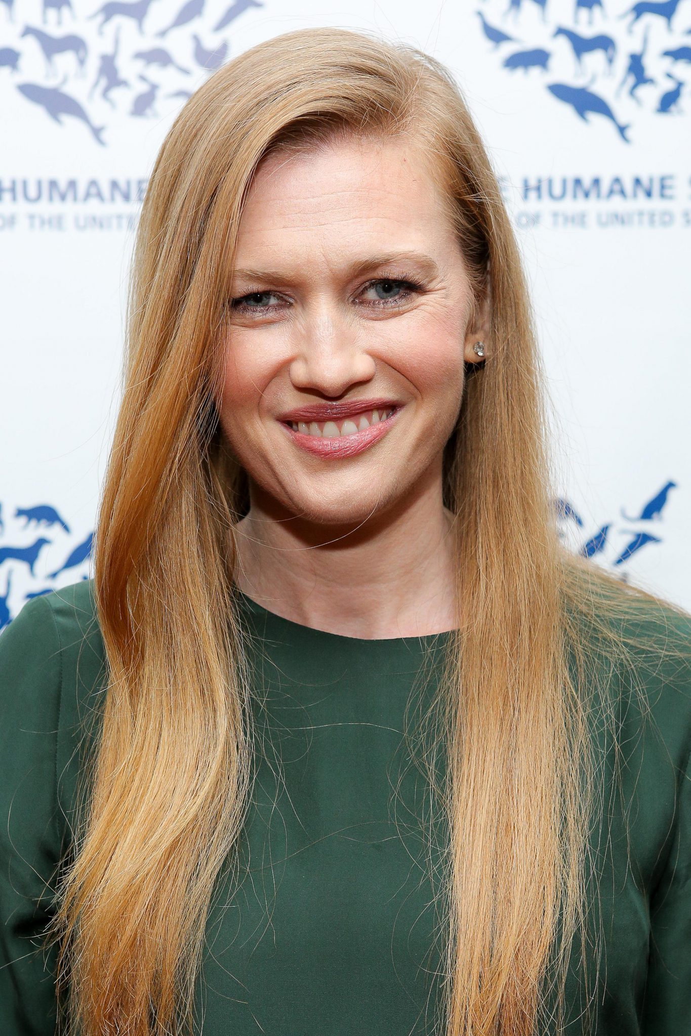 Mireille Enos Nude & Sexy Photo Collection & Bio! - All Sorts Here!