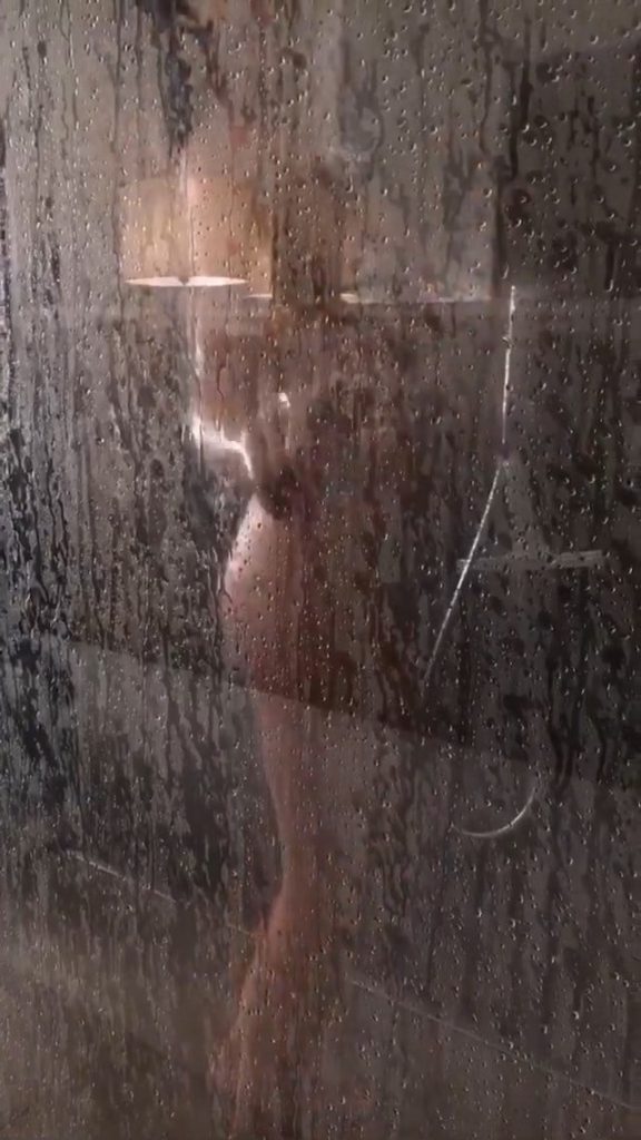Heidi Klum Naked Nude Sexy Shower Pics