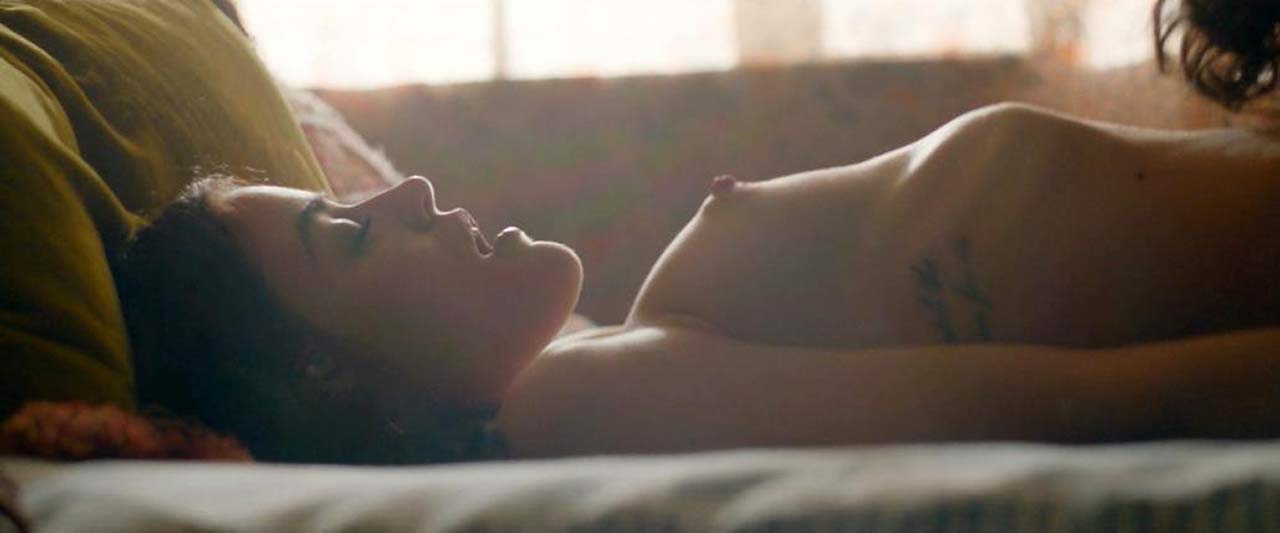 Lucy Hale Nude & Sexy Photos, Sex Scenes & Bio! - All Sorts Here!