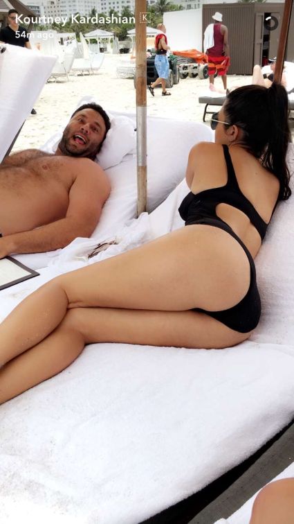 Kourtney Kardashian Nude Naked Sexy Hot Instagram Snapchat