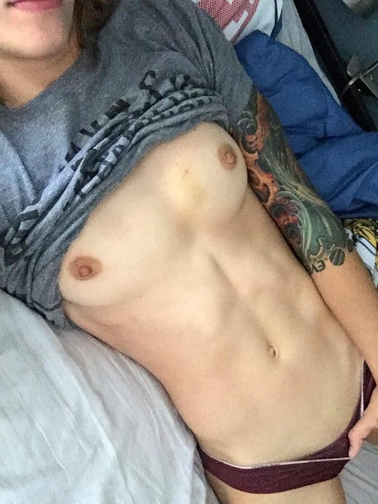 Jessamyn Duke Nude naked sexy boobs hot pics