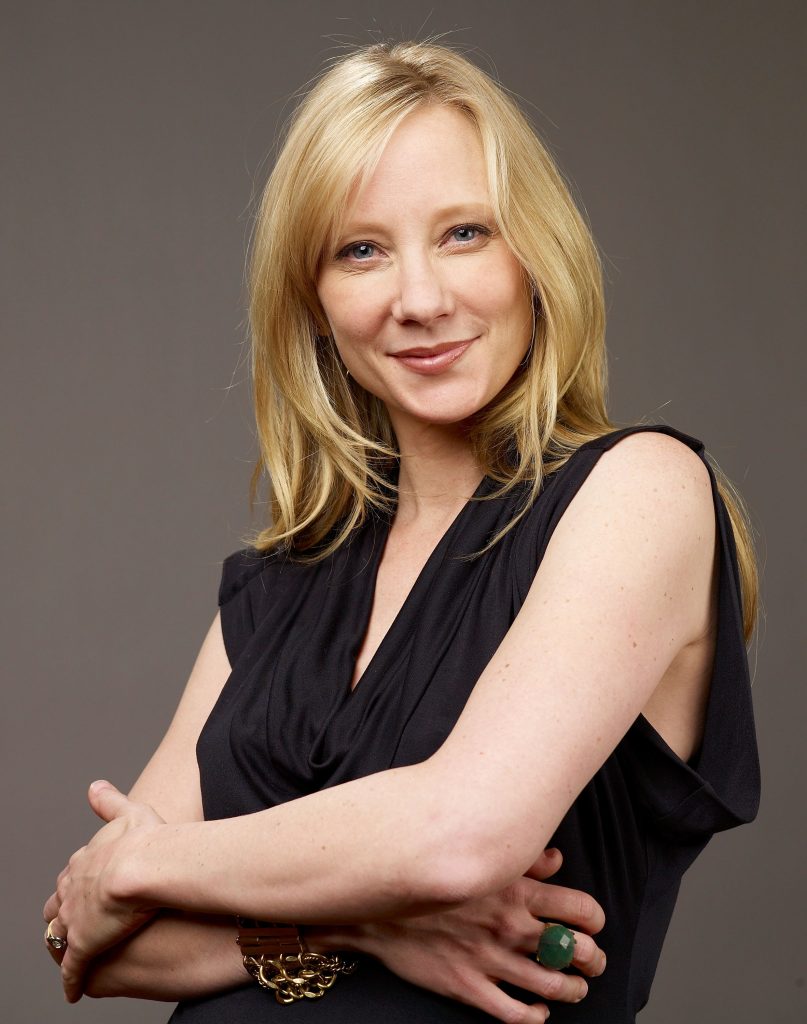 Sexy Anne Heche pics